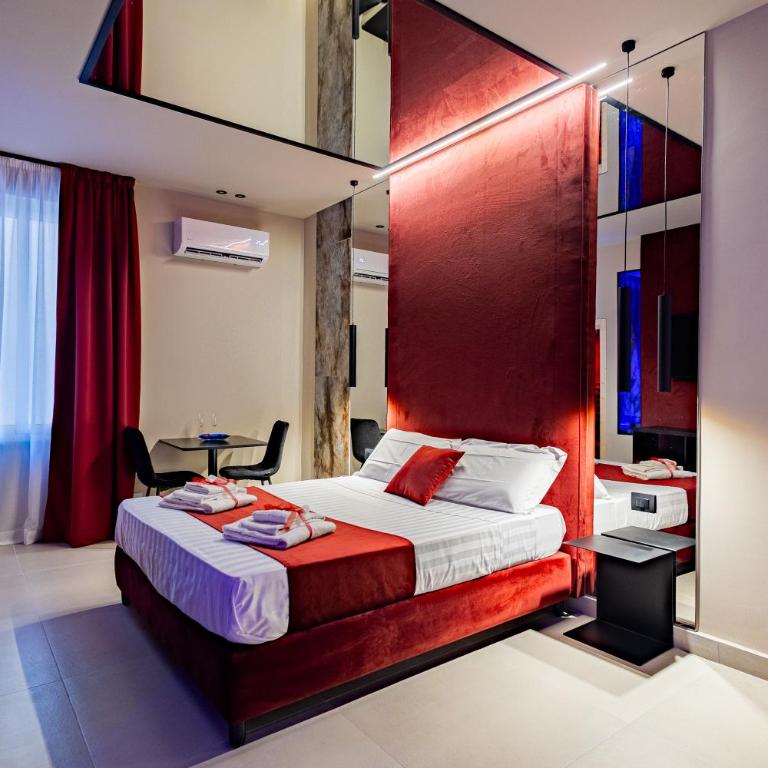 SUPREME Suite&Spa - Camera King con Vasca Idromassaggio - 5