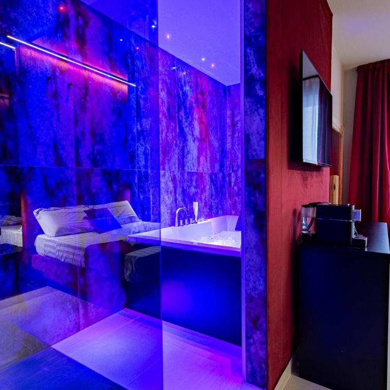 SUPREME Suite&Spa - Camera King con Vasca Idromassaggio - 21