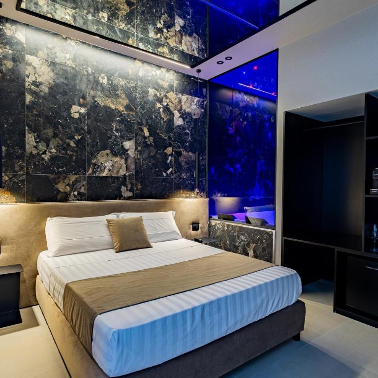 SUPREME Suite&Spa - Camera King con Vasca Idromassaggio - 4