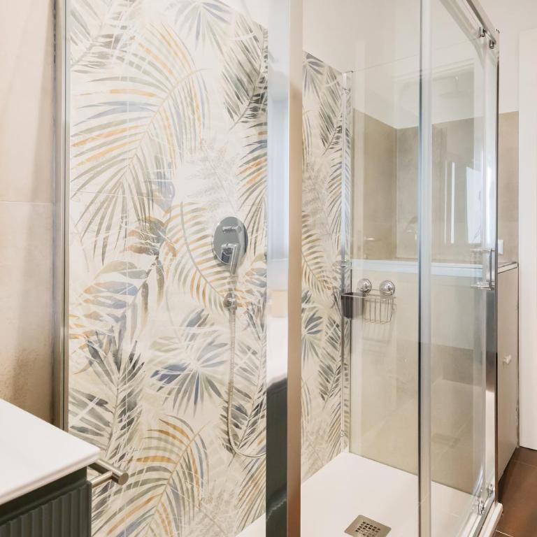 StepaHouse Roma zona San Paolo Elegante Bilocale a 2 minuti dalla Metro B - Appartamento Deluxe con 1 Camera da Letto e Vista Città - 80
