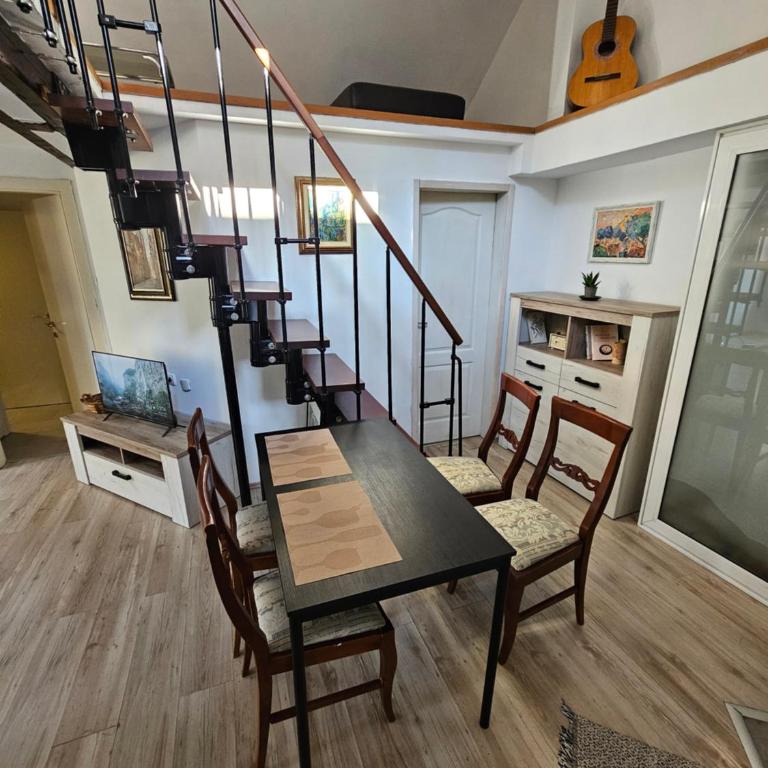 Potkrovlje Riki u centru Beograda - Apartman sa 2 Spavaće Sobe - 12