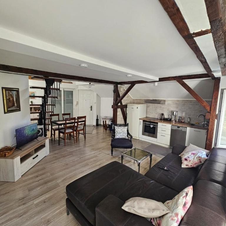 Potkrovlje Riki u centru Beograda - Apartman sa 2 Spavaće Sobe - 3