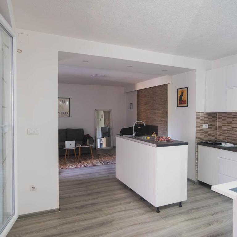 Nobu 44 ' Heart of Sarajevo - Two-Bedroom Apartment - 3