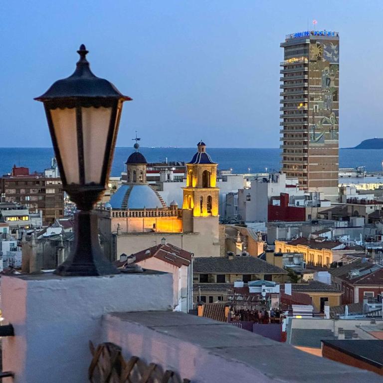 Casa Moll. Tradición y bonitas vistas de Alicante - Two-Bedroom House - 23