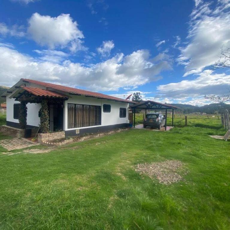 Cabaña Campestre - Casa Unifamiliar de 2 dormitorios - 4