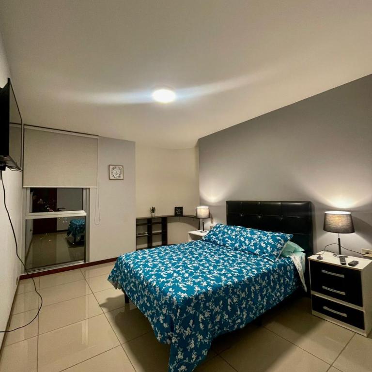 Departamento amplio, moderno y centrico! - Apartamento de 3 dormitorios - 6