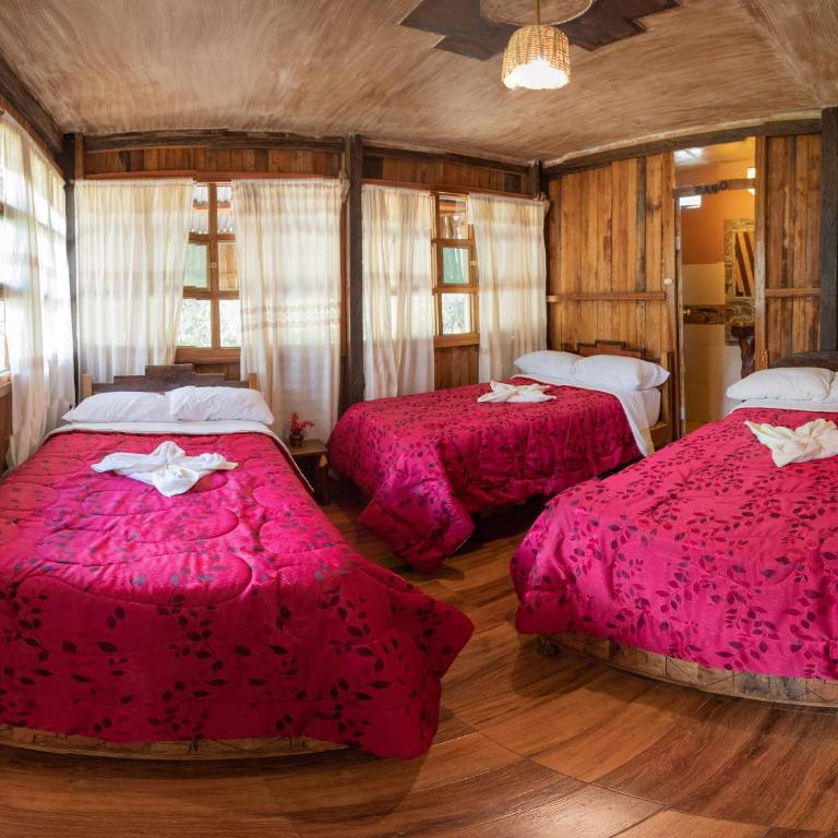 Via Monte Ecolodge Lucmabamba - Triple Room with Private Bathroom - 1