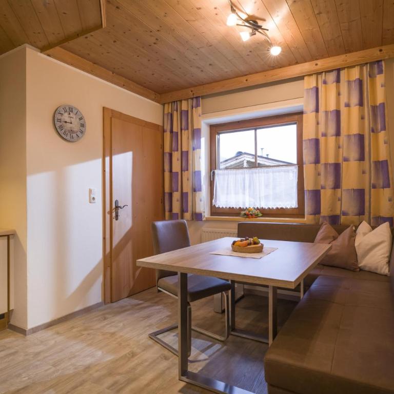Haus Schmidbauer - Apartment mit 2 Schlafzimmern und Badezimmer - 2