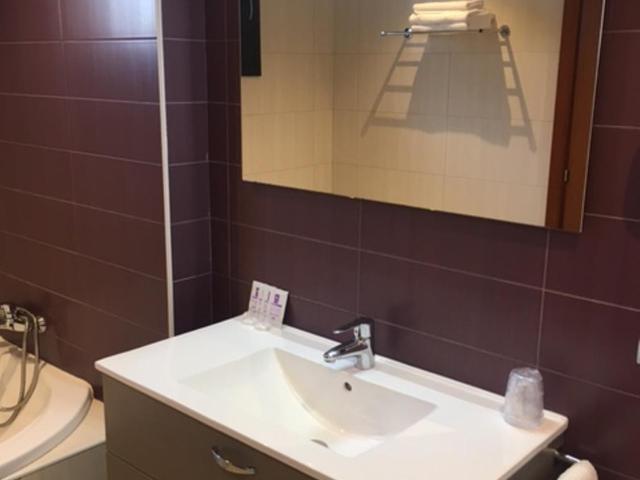 Hotel Teruel - Suite mit Whirlpool - 9