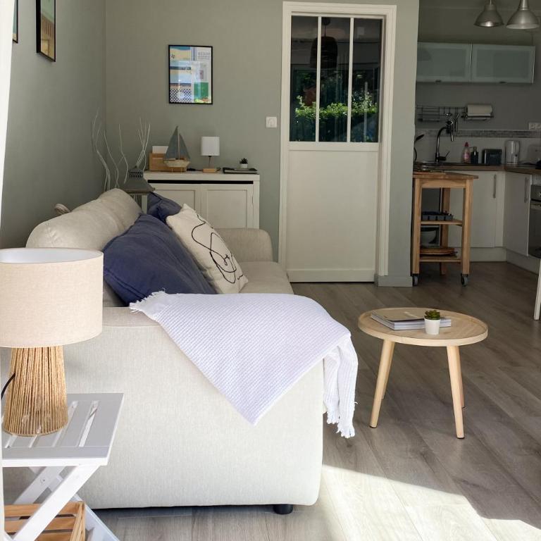 Studio Le Corail avec terrasse - One-Bedroom Apartment - 1