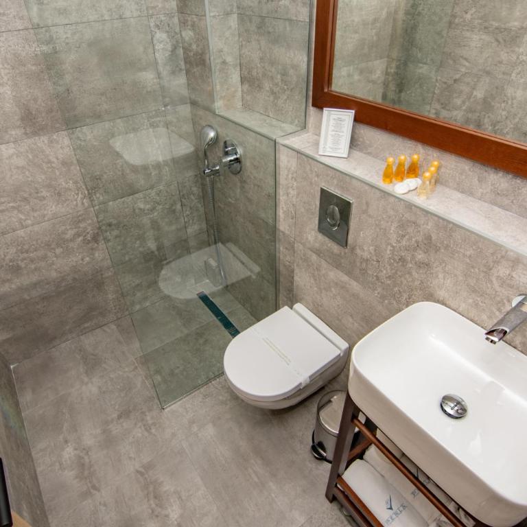 Hotel Perla - Standard Double or Twin Room - Annex - 3