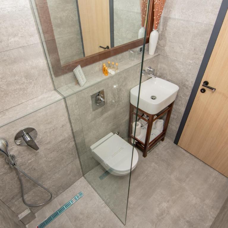 Hotel Perla - Standard Triple Room - Annex - 2