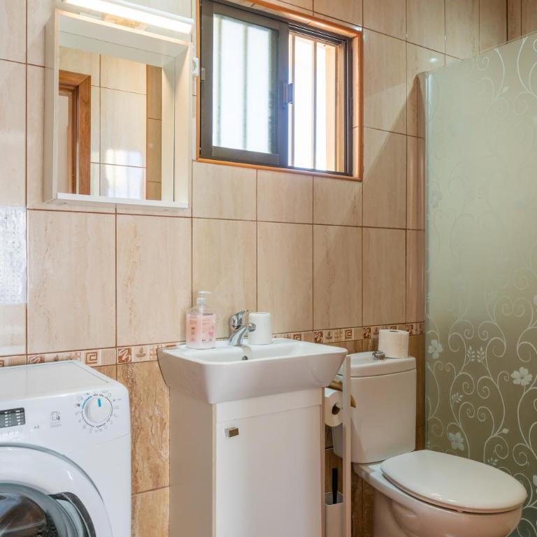Apartments In Los Cristianos, Tenerife, Canary Islands - Apartamento - 16