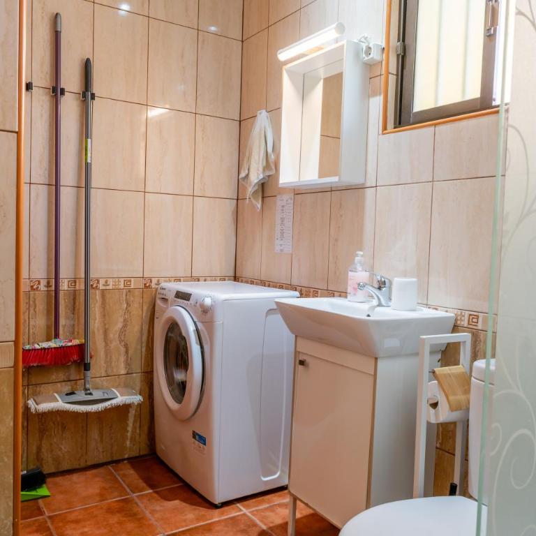 Apartments In Los Cristianos, Tenerife, Canary Islands - Apartamento - 17