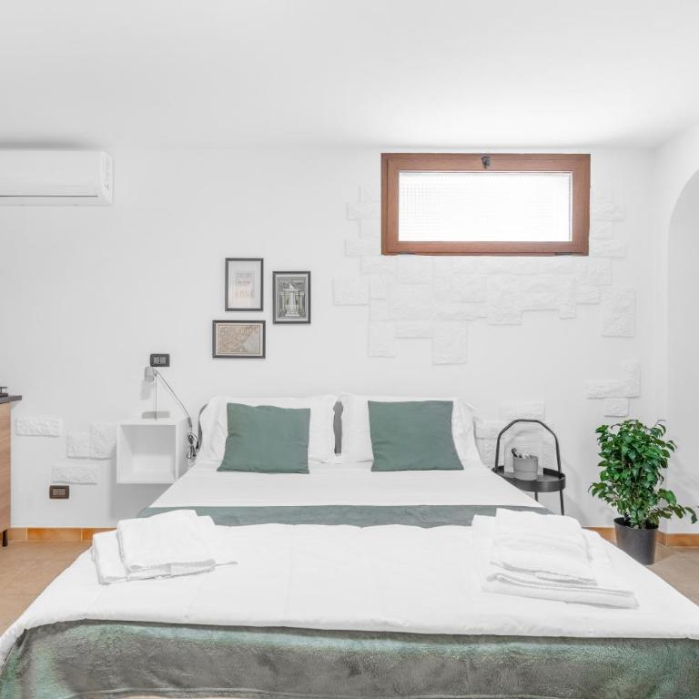 Garda House Apartaments - Free Pool and Parking - Monolocale Deluxe - 1
