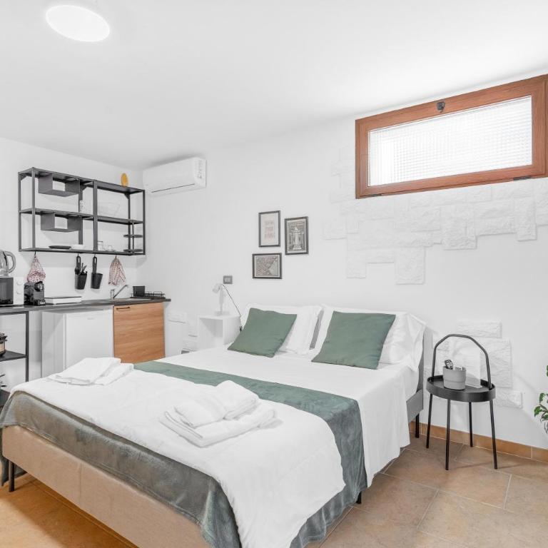 Garda House Apartaments - Free Pool and Parking - Monolocale Deluxe - 9