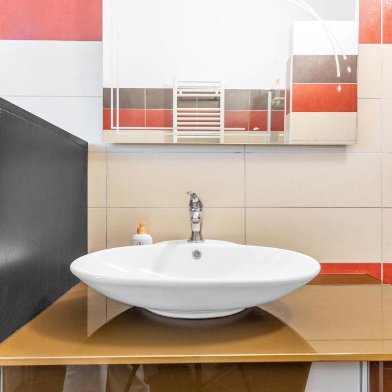 Garda House Apartaments - Free Pool and Parking - Appartamento con Vista Giardino - 14