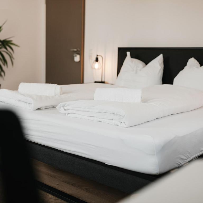 Shared-LiveWork Suites - Dreibettzimmer mit Gemeinschaftsbad - 4