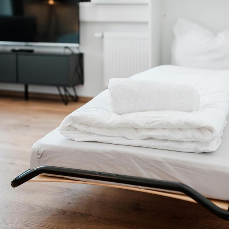 Shared-LiveWork Suites - Dreibettzimmer mit Gemeinschaftsbad - 2