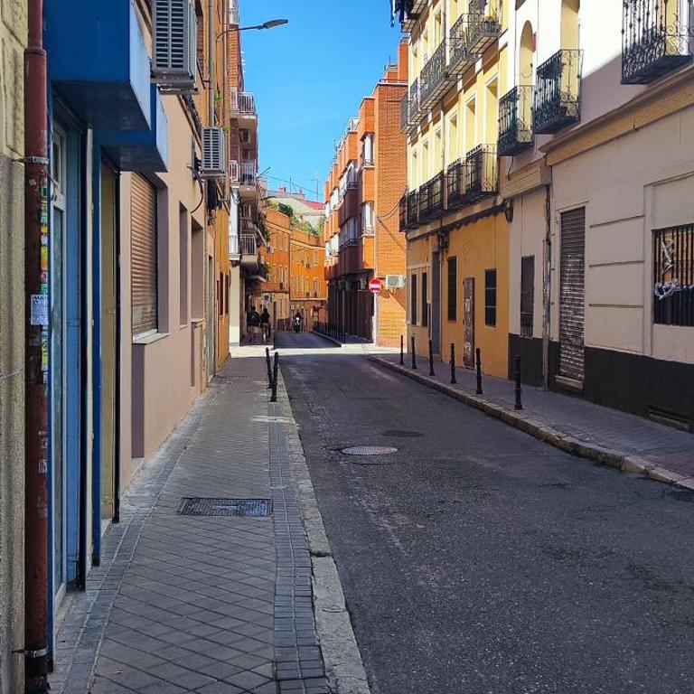 Apartamento entero Junto a Cuatro Caminos con licencia del Ayto de Madrid - Apartamento de 1 dormitorio - 54