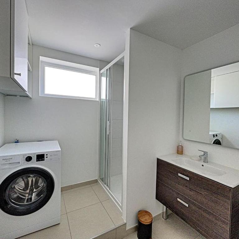 Agréable 3 chambres extra centre à 200m de l'océan - Appartement 3 Chambres avec Balcon - 35