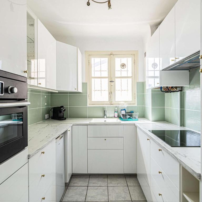 LE CONNEMARRA avec balcon, lumineux et calme à côté du centre - Apartamento de 2 dormitorios con balcón - 6