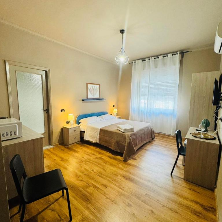 Catania Holiday Home - King Room - 1