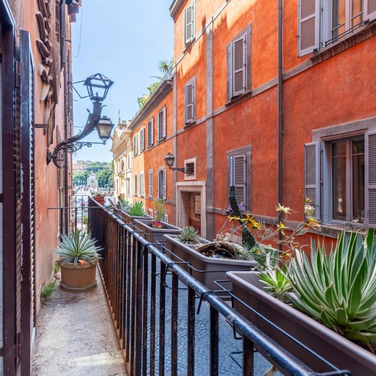 Luxury Historic Apartment Campo dei Fiori - Appartamento con 3 Camere da Letto e con Balcone - 34