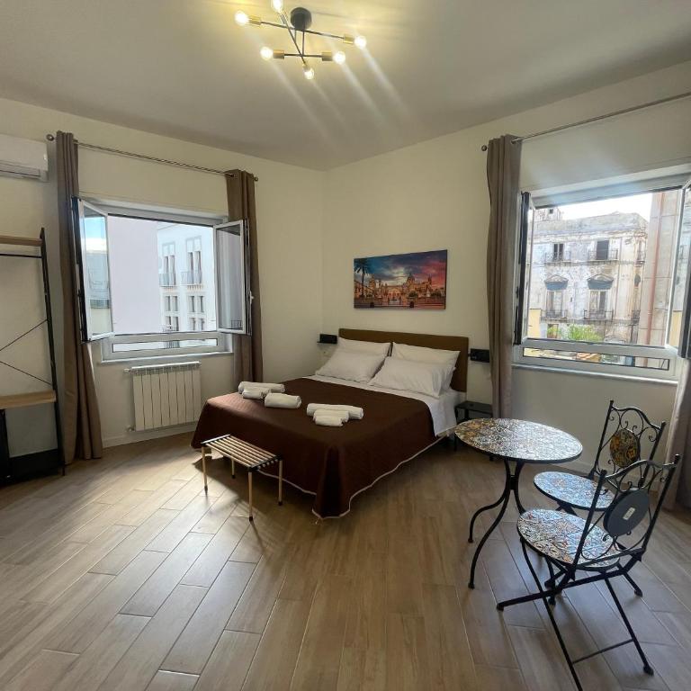 Bieddu Suites - Palermo City Center - Large Double Room - 5