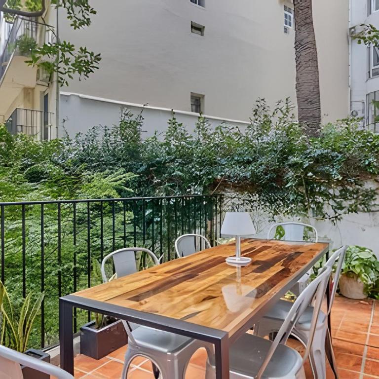 Amplio Ideal Familias en Palermo Cerca de Parques - Apartamento de 4 dormitorios con balcón - 2