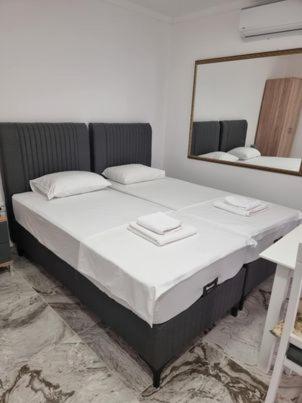 BAI Apartments 2 - One-Bedroom Apartment - 6