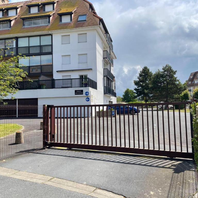Super Deauville appartement 2 pièces cosy proche plage plein sud - Apartment mit 1 Schlafzimmer - 19