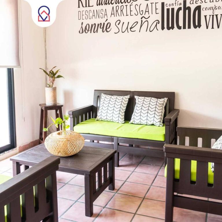 Comfortable Apartment with Balcony & Workspace - Apartment - 3