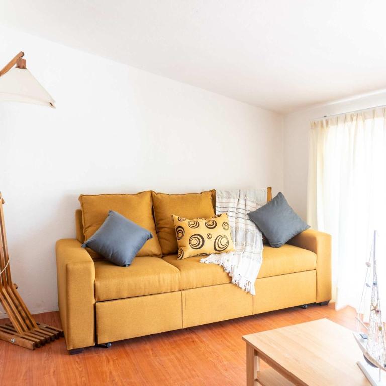 Master Bedroom with Private Bathroom and Work Area - Apartment - 2