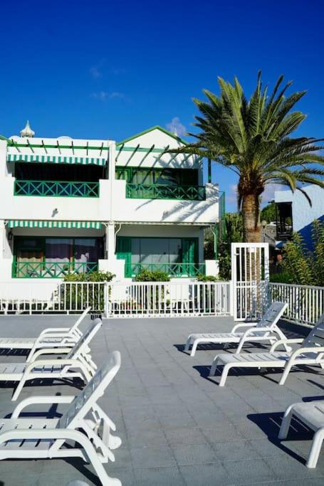 Sunshine, Pool & Beach - One-Bedroom Apartment - 21