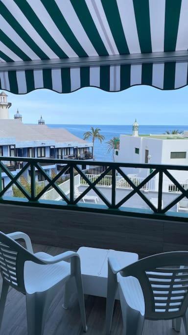 Sunshine, Pool & Beach - One-Bedroom Apartment - 22
