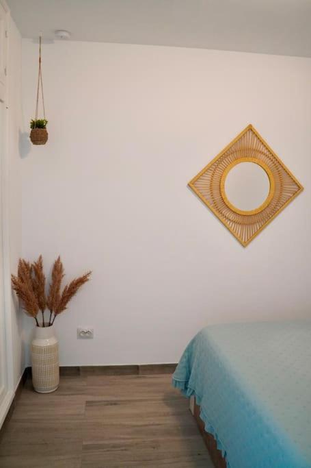 Sunshine, Pool & Beach - One-Bedroom Apartment - 12