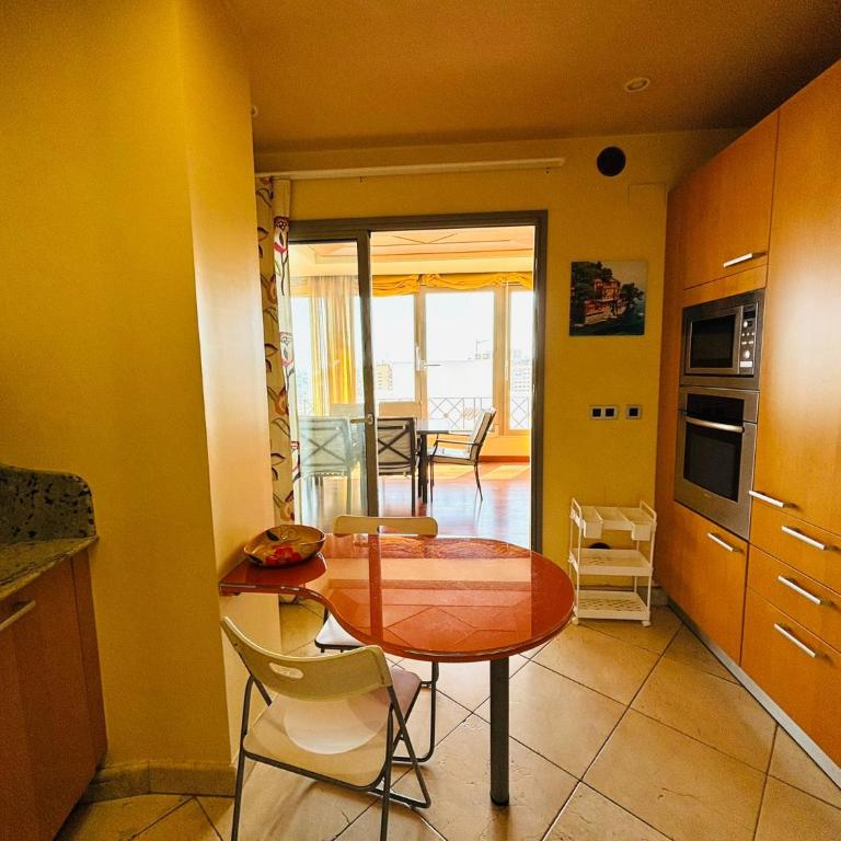 Ático dúplex, con piscina privada, jacuzzi y gimnasio - Casa de 4 dormitorios - 11