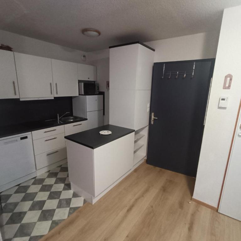 Appartement Le Corbier, 3 pieces, 7 personnes, au pied des pistes - Appartement 2 Chambres - 7