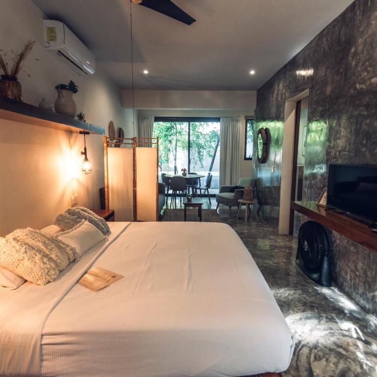 Nomad Humans Coliving Apartments - Estudio con vistas a la piscina - 10
