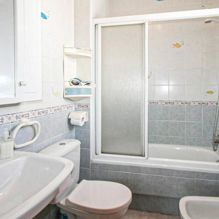 Beach Front Apartment In Torrevieja - Apartamento de 2 dormitorios - 22