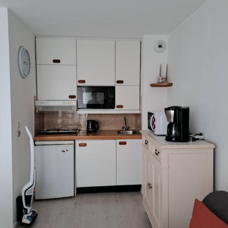 L'Evasion, F2 proche mer et commerce, parking & wifi - One-Bedroom Apartment - 4