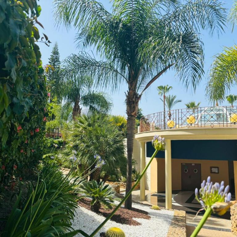 Ático dúplex, con piscina privada, jacuzzi y gimnasio - Casa de 4 dormitorios - 38
