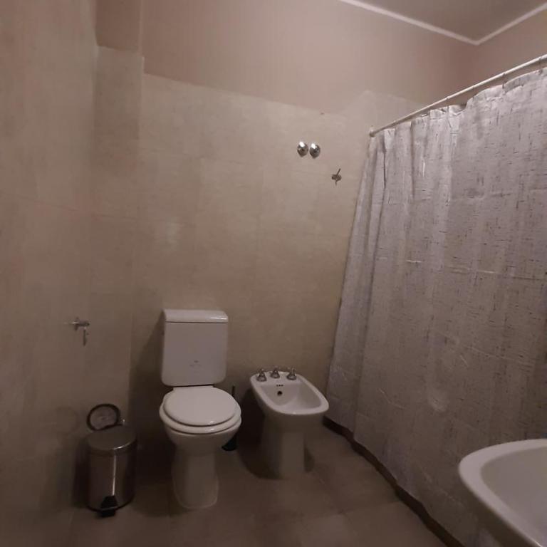 Hostal El Museo - Habitación Doble con baño privado - 2 camas - 8
