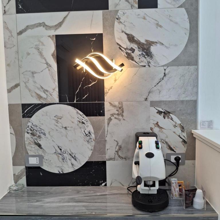 B&B Artemide - Camera King con Vasca Idromassaggio - 10