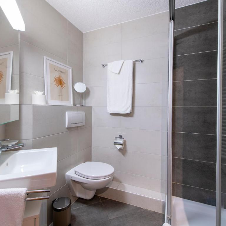 No 8 Bed & Bar - Appartement 3 Chambres - 40