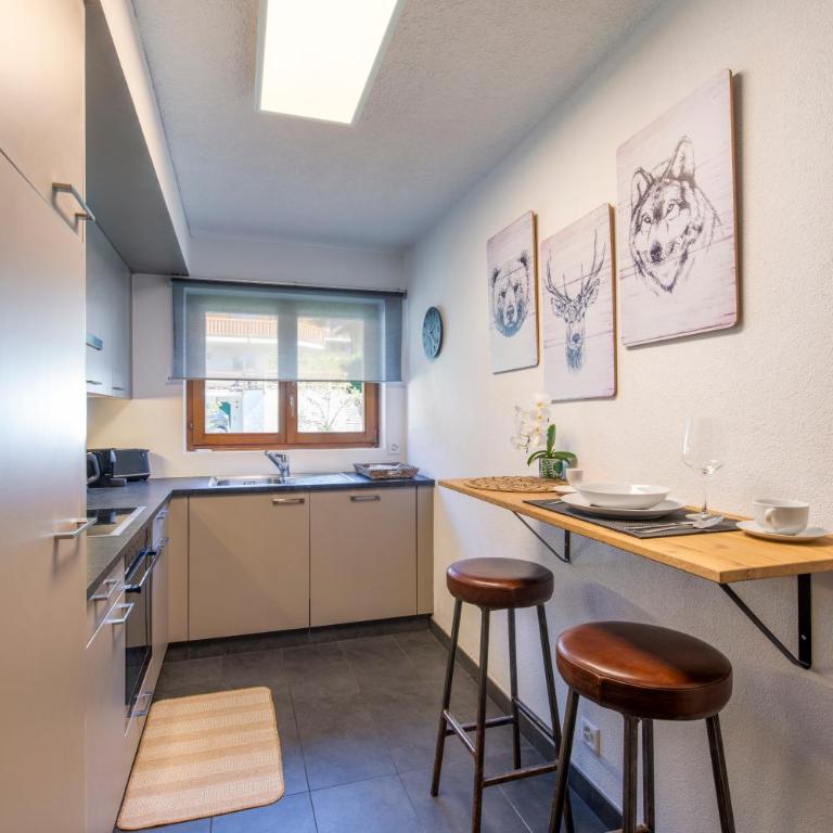No 8 Bed & Bar - Appartement 3 Chambres - 37
