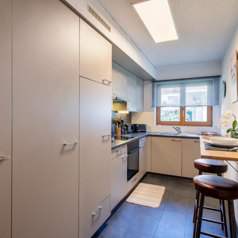 No 8 Bed & Bar - Appartement 3 Chambres - 36