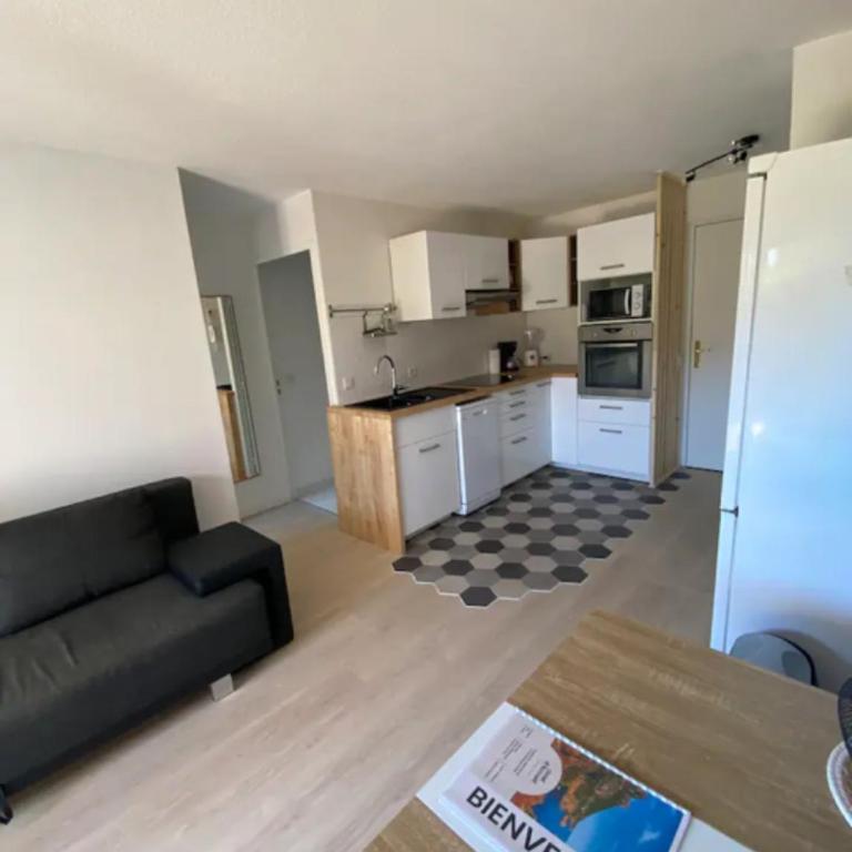 A 15 min de la plage, piscine, joli T2 Rénové - Appartement 1 Chambre - 3