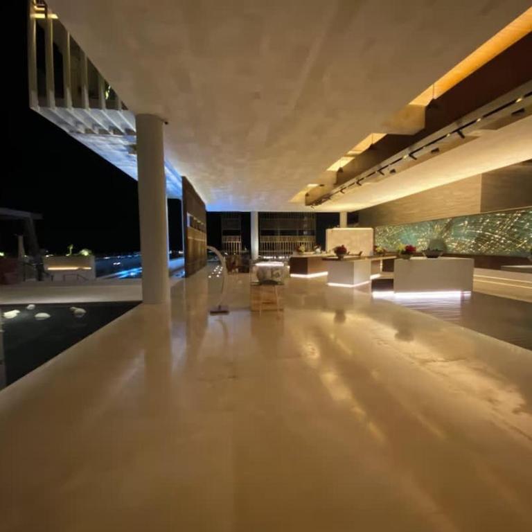 2BD Oceanfront Presidential Suite Solaz Cabo - Suite - 3